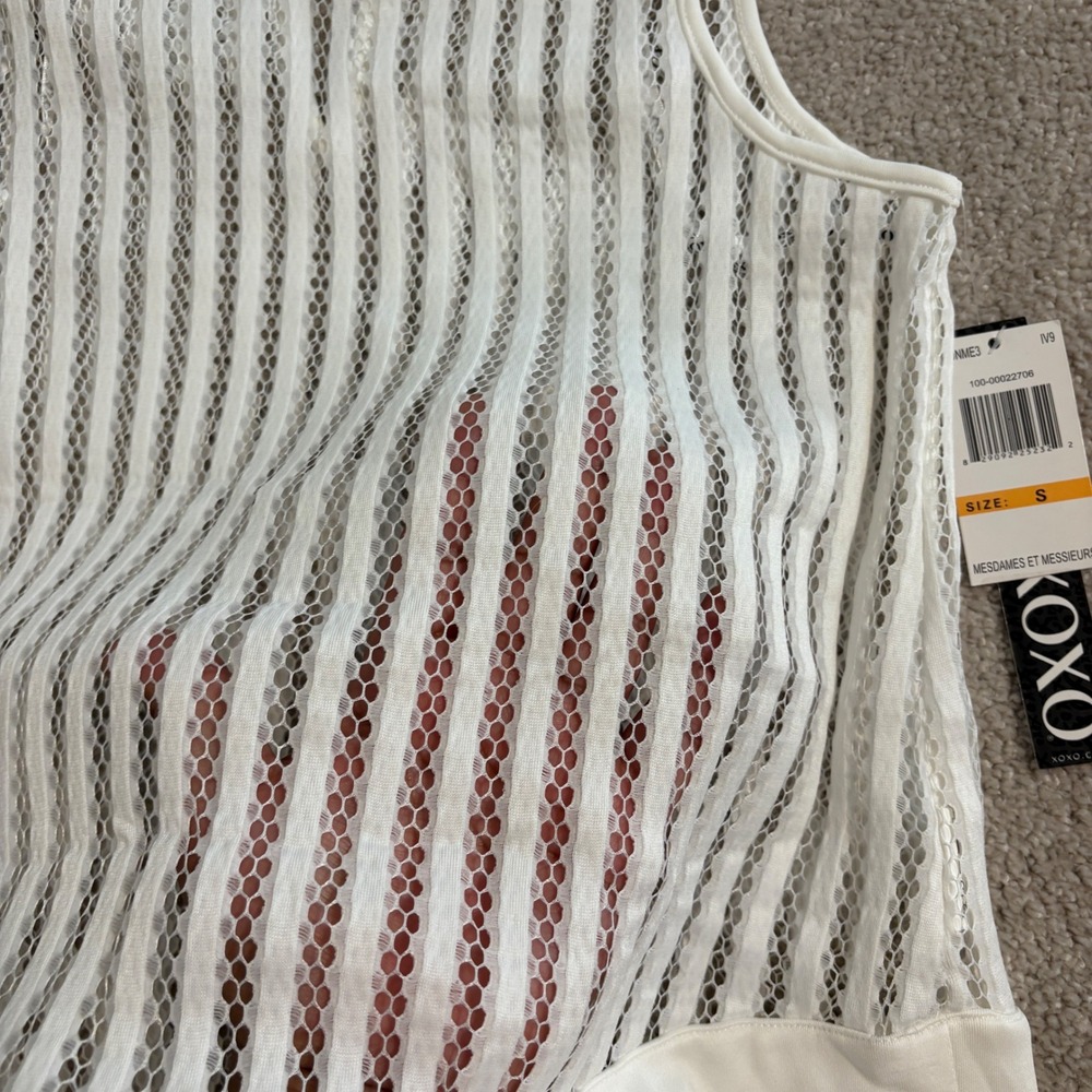 NWT XOXO‎ White Sleeveless Top - Sheer Lace Overlay - Contemporary Style - S - Picture 5 of 10
